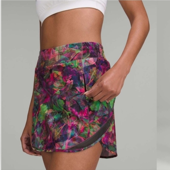 Lululemon Hotty Hot High-Rise Skirt - Picture 8 of 9